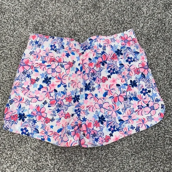 Lilly Pulitzer Kylar Knit Short Size M Resort White Party Like a Lobstar - Picture 9 of 9